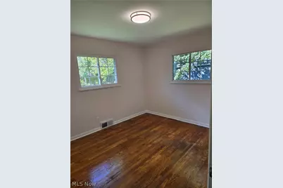 1800 Liberty Drive, Akron, OH 44313 - Photo 17