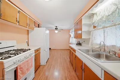 1009 Niles Street SW, Massillon, OH 44647 - Photo 9