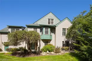 878 Hampton Ct, Sagamore Hills, OH 44067 - Photo 1
