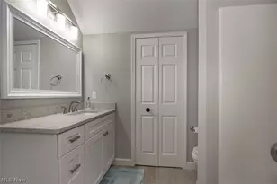 878 Hampton Ct, Sagamore Hills, OH 44067 - Photo 33