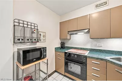 12700 Lake Avenue #411, Oakwood, OH 44107 - Photo 11