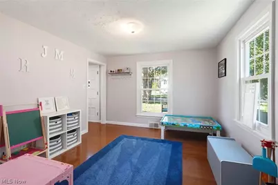 594 Megglen Avenue, Akron, OH 44303 - Photo 25