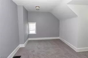 1037 W 8th St, Lorain, OH 44052 - Photo 15