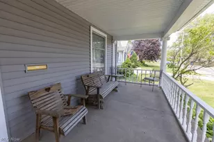 1037 W 8th St, Lorain, OH 44052 - Photo 5