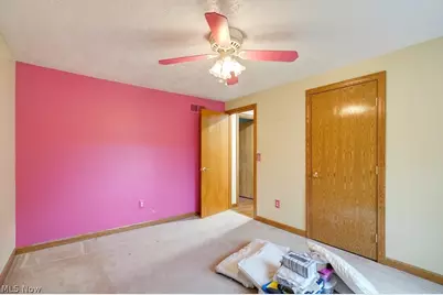 4209 Sunnyview Drive, Uniontown, OH 44685 - Photo 17