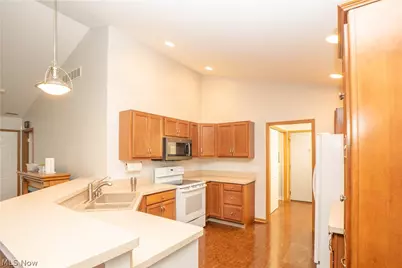 2573 Barnstone Avenue SW, Canton, OH 44706 - Photo 7