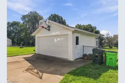 324 Woodrow Street NW, North Canton, OH 44720 - Photo 23