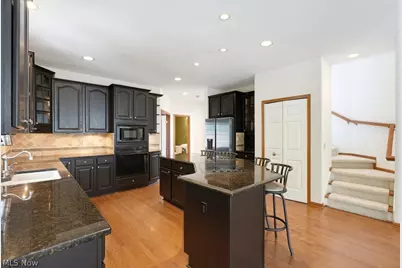 1541 Newton Pass, Grandview Heights, OH 44147 - Photo 13