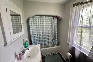 1127 East Ave, Akron, OH 44307 - Photo 13