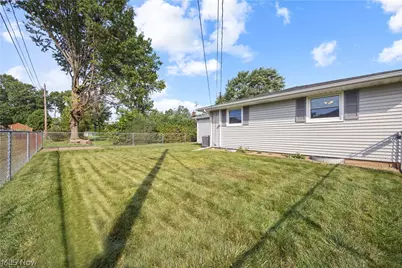 3610 Palm Springs Drive, Lorain, OH 44053 - Photo 41