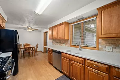 3610 Palm Springs Drive, Lorain, OH 44053 - Photo 11