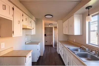 205 E High St, Flushing, OH 43977 - Photo 9