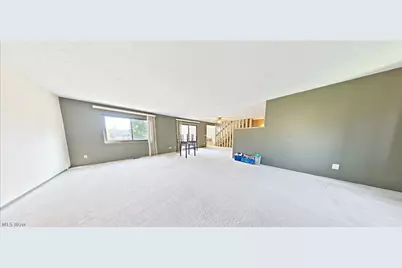402 Rockys Run Road, Akron, OH 44319 - Photo 5