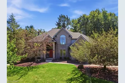 1418 Homestead Creek Drive, Grandview Heights, OH 44147 - Photo 1