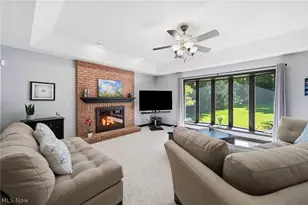 1418 Homestead Creek Dr, Grandview Heights, OH 44147 - Photo 13