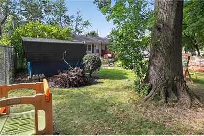 166 Pinewood Drive, Elyria, OH 44035 - Photo 25