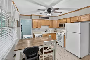166 Pinewood Dr, Elyria, OH 44035 - Photo 9