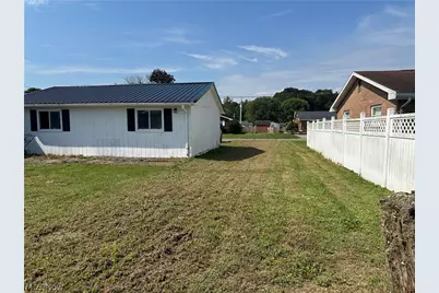 301 Pennock Drive, Beverly, OH 45715 - Photo 33