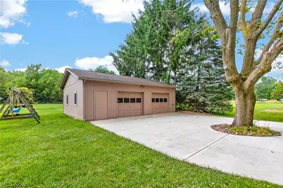 916 Milan Avenue, Amherst, OH 44001 - Photo 43