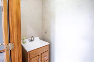 916 Milan Ave, Amherst, OH 44001 - Photo 27