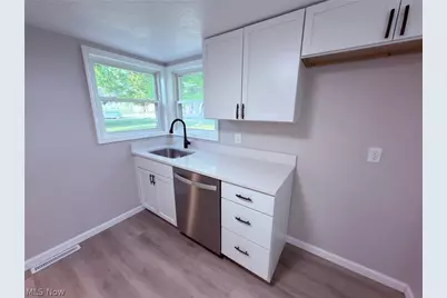 1963 Deermont Avenue NW, Massillon, OH 44647 - Photo 7
