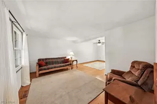 95 River Park Blvd, Munroe Falls, OH 44262 - Photo 5