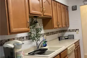 520 Meredith Ln, Cuyahoga Falls, OH 44223 - Photo 15