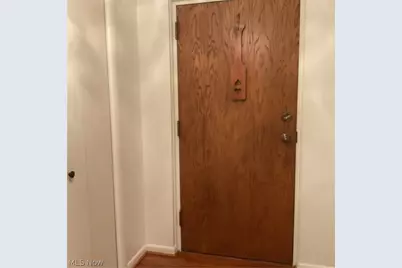 520 Meredith Lane #507, Cuyahoga Falls, OH 44223 - Photo 3
