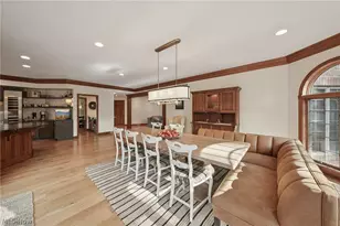 1928 4 Seasons Dr, Akron, OH 44333 - Photo 11