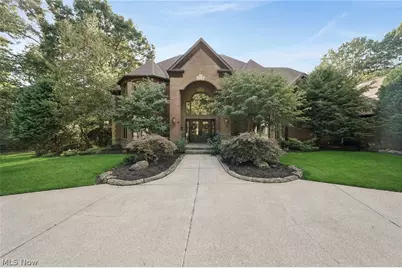 1928 Four Seasons Drive, Akron, OH 44333 - Photo 3