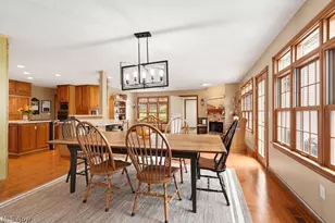 9745 Bainbridge Rd, Chagrin Falls, OH 44023 - Photo 15