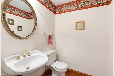 9745 Bainbridge Road, Chagrin Falls, OH 44023 - Photo 25