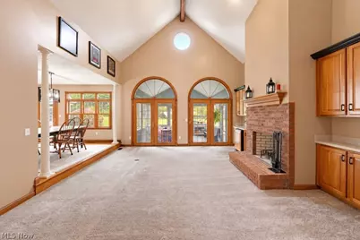 9745 Bainbridge Road, Chagrin Falls, OH 44023 - Photo 7