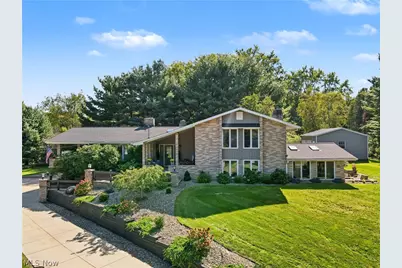 4824 Rolling View Drive, Akron, OH 44333 - Photo 1