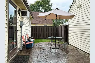 46103 New England Square #D, New Waterford, OH 44445 - Photo 17