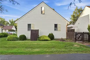 46103 New England Square, New Waterford, OH 44445 - Photo 5