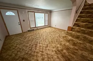 604 E 305th St, Willowick, OH 44095 - Photo 3