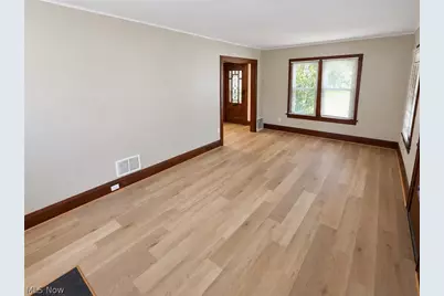 2078 18th Street SW, Akron, OH 44314 - Photo 3