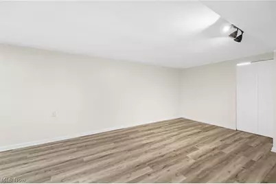 324 Lynn Drive, Cuyahoga Falls, OH 44221 - Photo 21