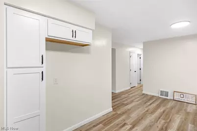324 Lynn Drive, Cuyahoga Falls, OH 44221 - Photo 9