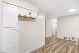 324 Lynn Dr, Cuyahoga Falls, OH 44221 - Photo 9