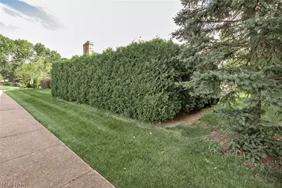 7681 Plumwood Lane, Green Hills, OH 44131 - Photo 37