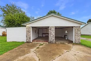 709 Highland Ave, Williamstown, WV 26187 - Photo 5