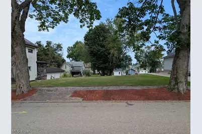 1221 Gomber Avenue, Cambridge, OH 43725 - Photo 1