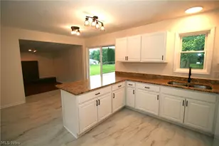 1971 Dennis Dr, Green, OH 44312 - Photo 9