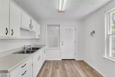 8505 Jeffries Avenue #1/DN, Loveland, OH 44105 - Photo 9