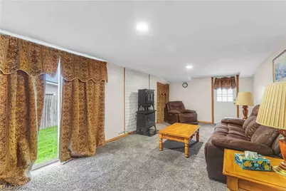 12437 National Drive, Grafton, OH 44044 - Photo 7