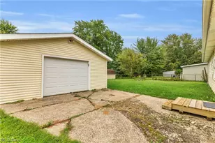 12437 National Dr, Grafton, OH 44044 - Photo 25