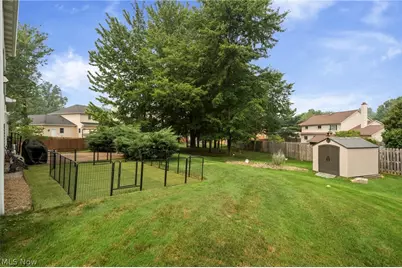 17118 Woodlawn Court, Strongsville, OH 44149 - Photo 7