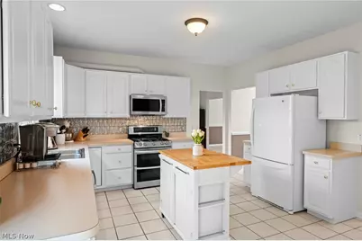 17118 Woodlawn Court, Strongsville, OH 44149 - Photo 23